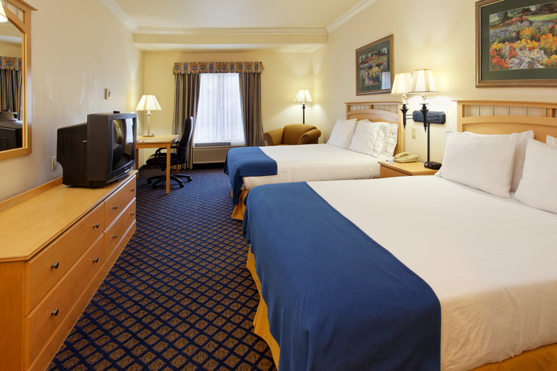 Holiday Inn Express SPRINGFIELD - Springfield, VT
