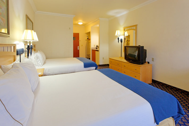 Holiday Inn Express SPRINGFIELD - Springfield, VT