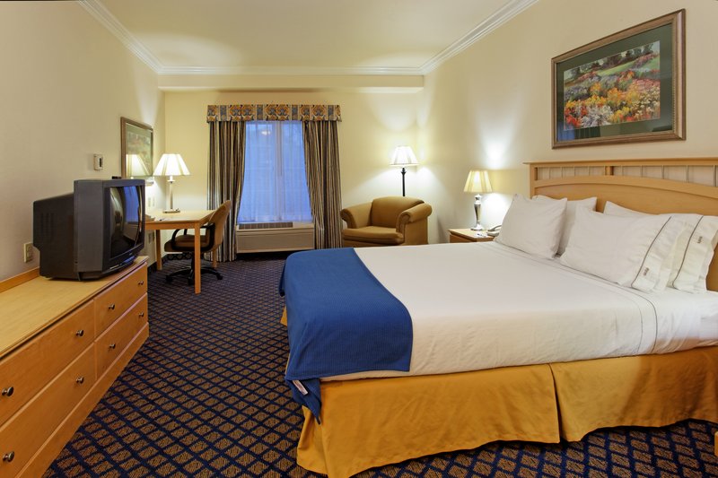 Holiday Inn Express SPRINGFIELD - Springfield, VT