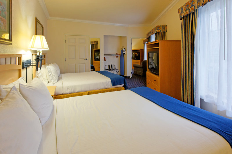 Holiday Inn Express SPRINGFIELD - Springfield, VT
