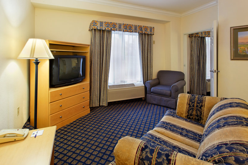 Holiday Inn Express SPRINGFIELD - Springfield, VT