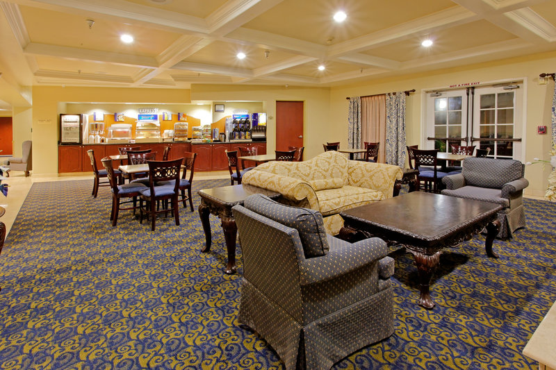 Holiday Inn Express SPRINGFIELD - Springfield, VT