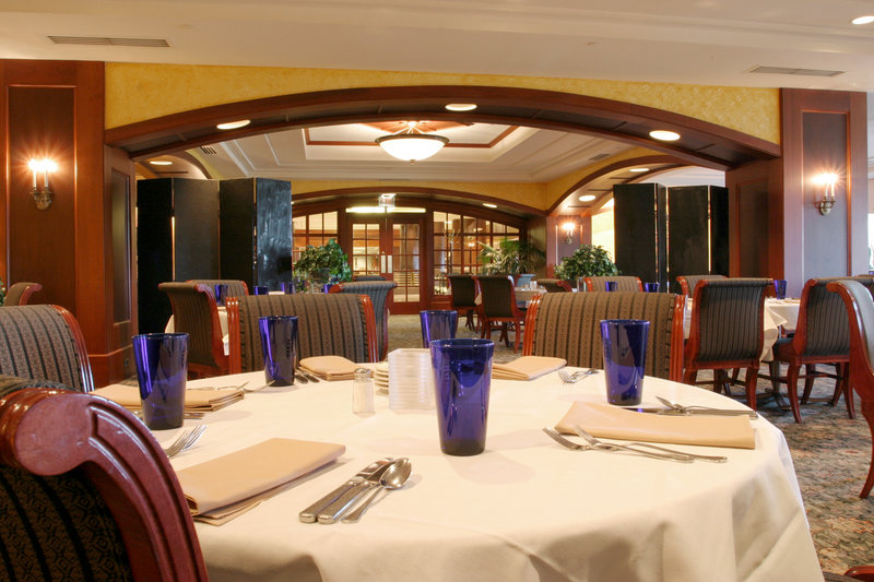 Crowne Plaza-Springfield - Mount Pulaski, IL