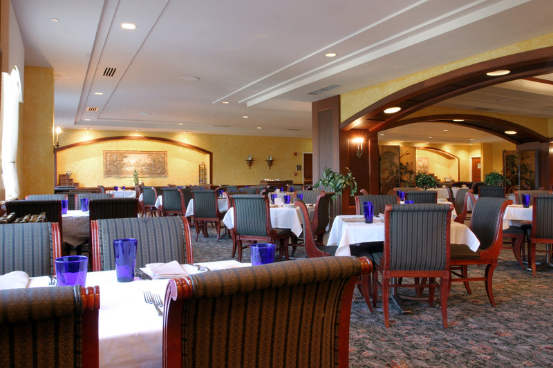 Crowne Plaza-Springfield - Mount Pulaski, IL