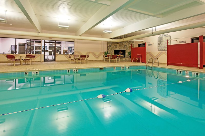 Holiday Inn Express SPRINGFIELD - Springfield, VT