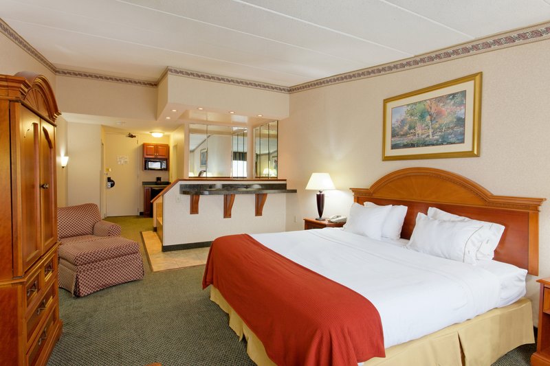 Holiday Inn Express SPRINGFIELD - Springfield, VT