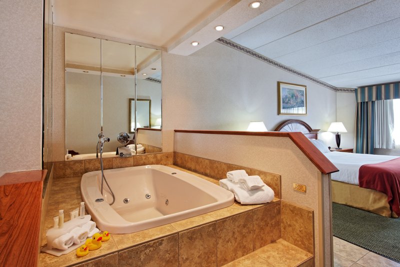 Holiday Inn Express SPRINGFIELD - Springfield, VT