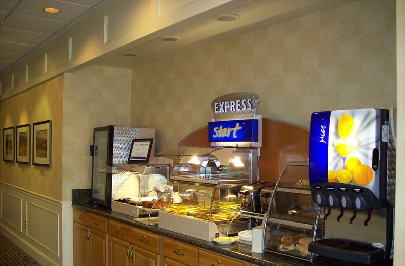 Holiday Inn Express SPRINGFIELD - Springfield, VT