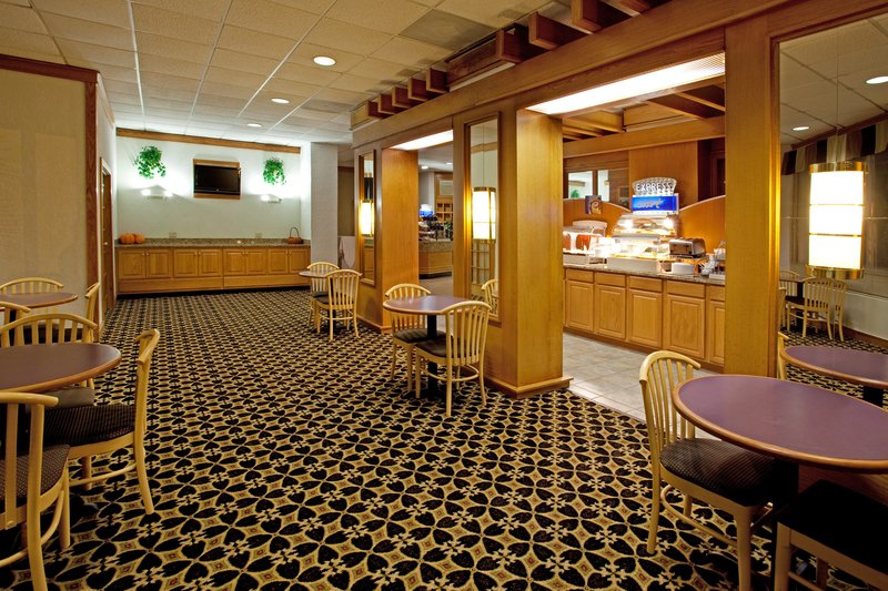 Holiday Inn Express CHARLESTON-SUMMERVILLE - Pineville, SC