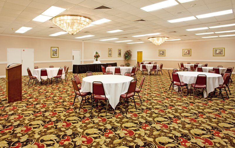 Holiday Inn Express CHARLESTON-SUMMERVILLE - Pineville, SC