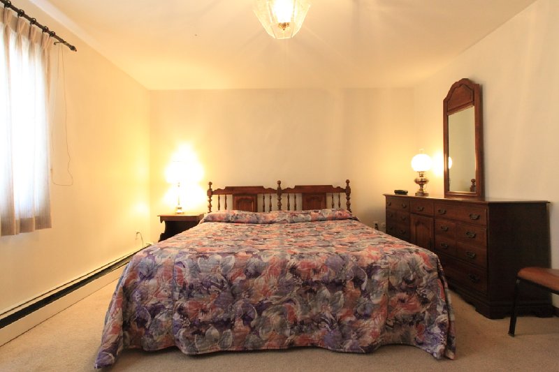 Americas Best Value Inn - Escanaba, MI