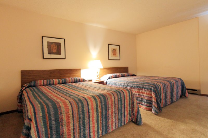 Americas Best Value Inn - Escanaba, MI
