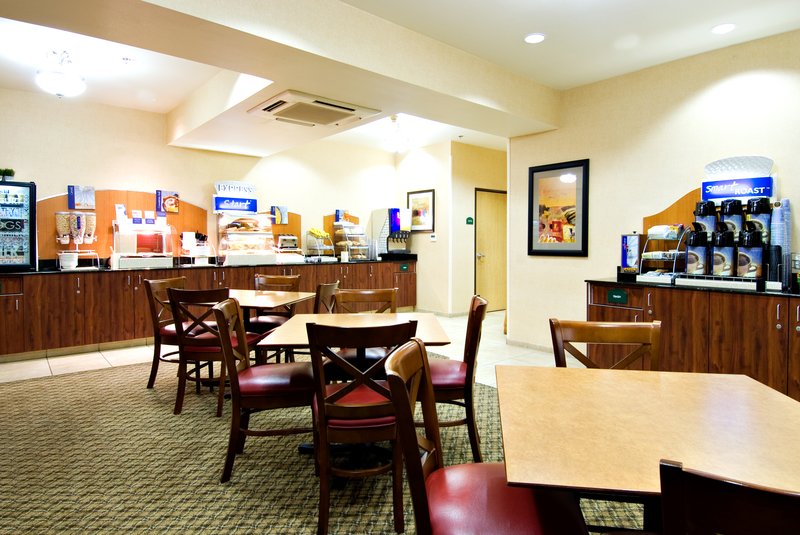 HOLIDAY INN EXPRESS - Springfield, OR