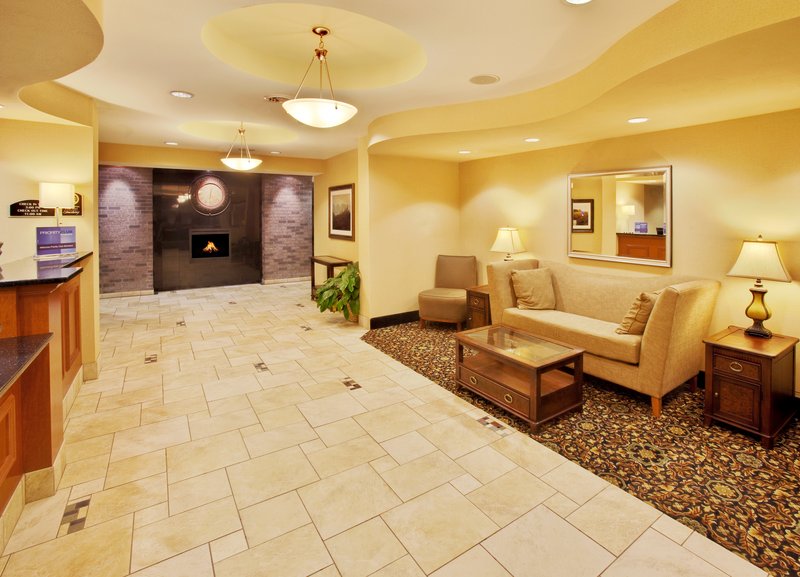 Holiday Inn Express & Suites SHELDON - Sheldon, IA