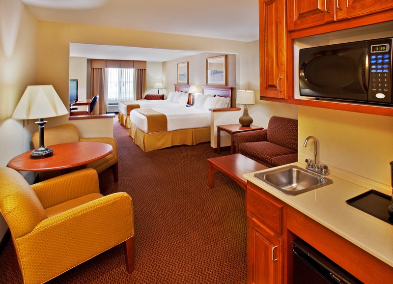Holiday Inn Express & Suites SHELDON - Sheldon, IA