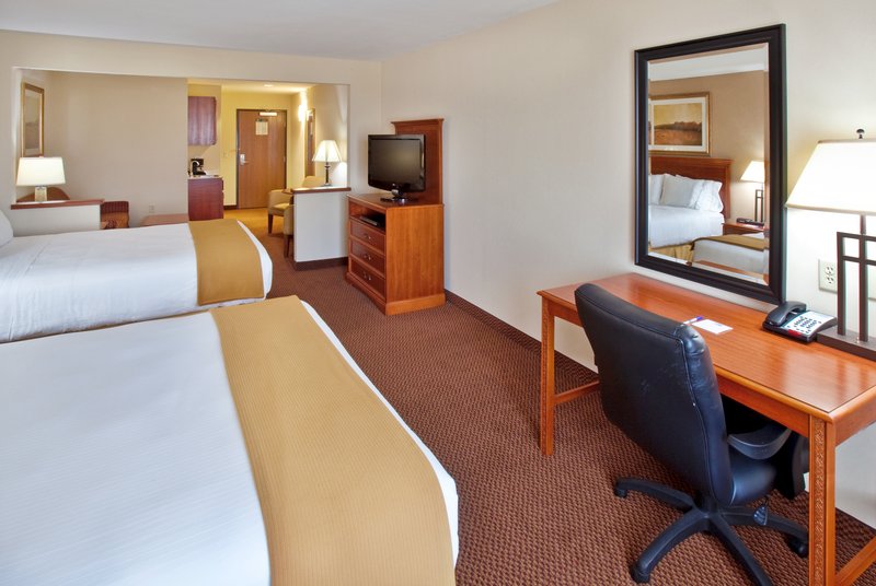 Holiday Inn Express & Suites SHELDON - Sheldon, IA