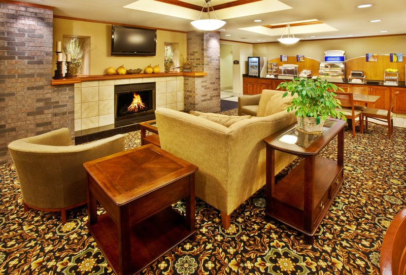 Holiday Inn Express & Suites SHELDON - Sheldon, IA