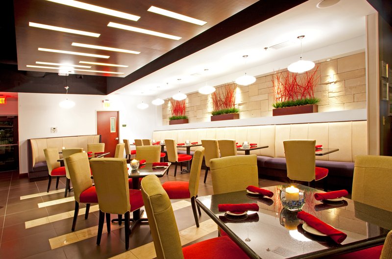 Holiday Inn Hotel & Suites STOCKBRIDGE/ATLANTA I-75 - Stockbridge, GA