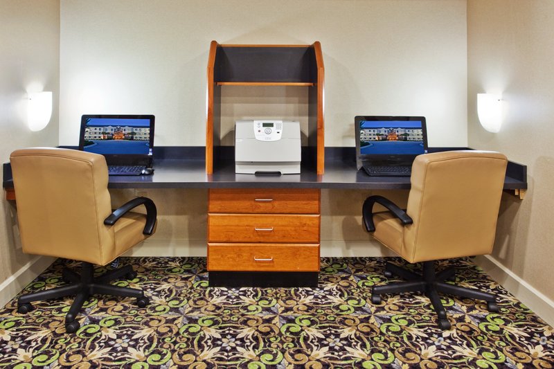 Staybridge Suites SAVANNAH AIRPORT - Fort Stewart, GA