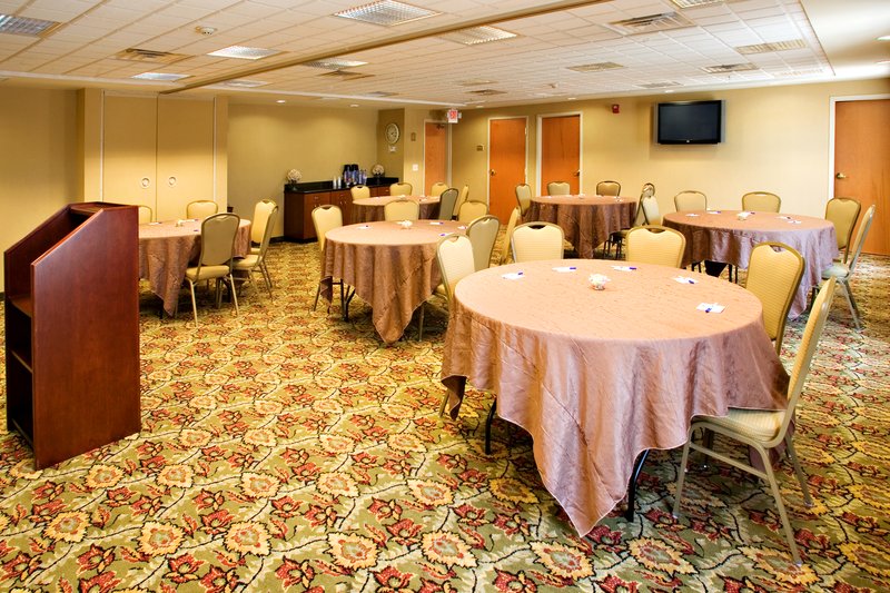 Holiday Inn Express & Suites Selma - Schertz, TX