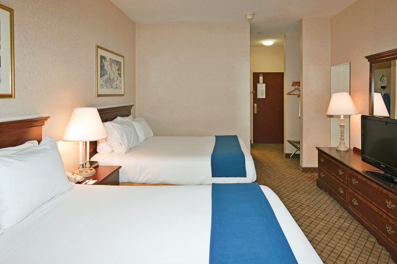 Holiday Inn Express & Suites ROSEVILLE - Harper Woods, MI