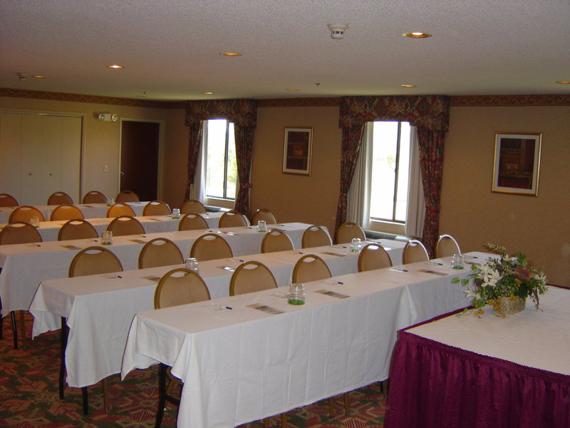 Holiday Inn Express & Suites REIDSVILLE - Reidsville, NC