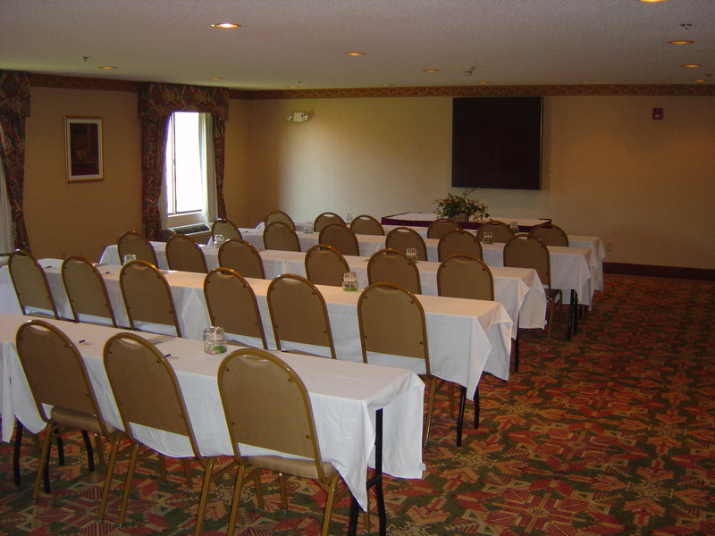 Holiday Inn Express & Suites REIDSVILLE - Reidsville, NC