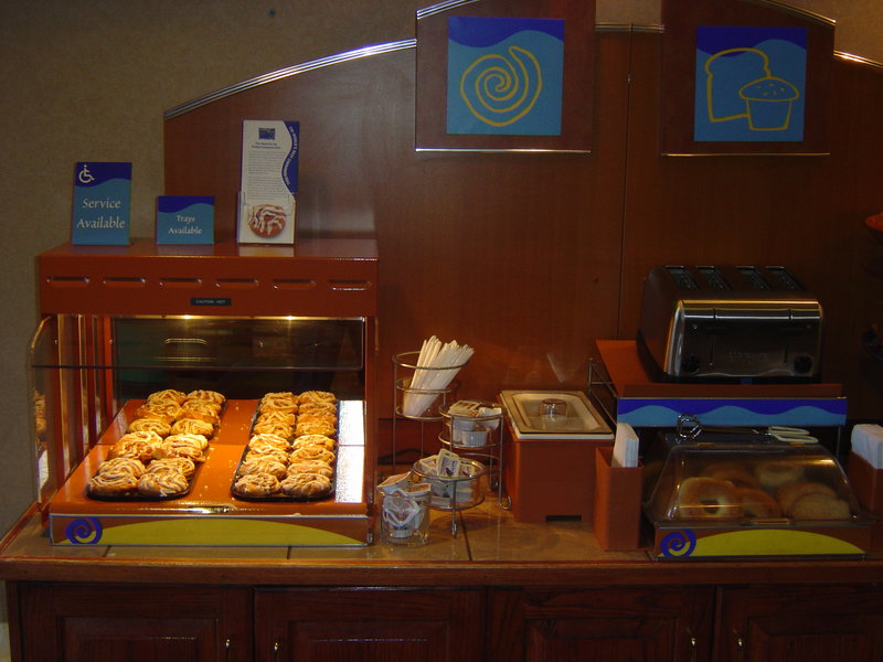 Holiday Inn Express & Suites REIDSVILLE - Reidsville, NC