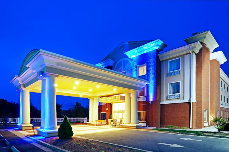 Holiday Inn Express & Suites MURPHY - Waynesville, NC