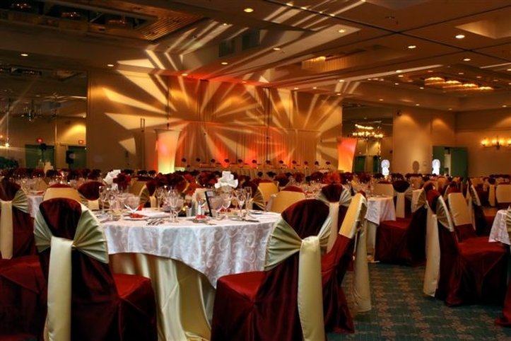 Holiday Inn - Naperville, IL