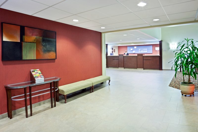 Holiday Inn Express & Suites PORTLAND AIRPORT - Portland, OR