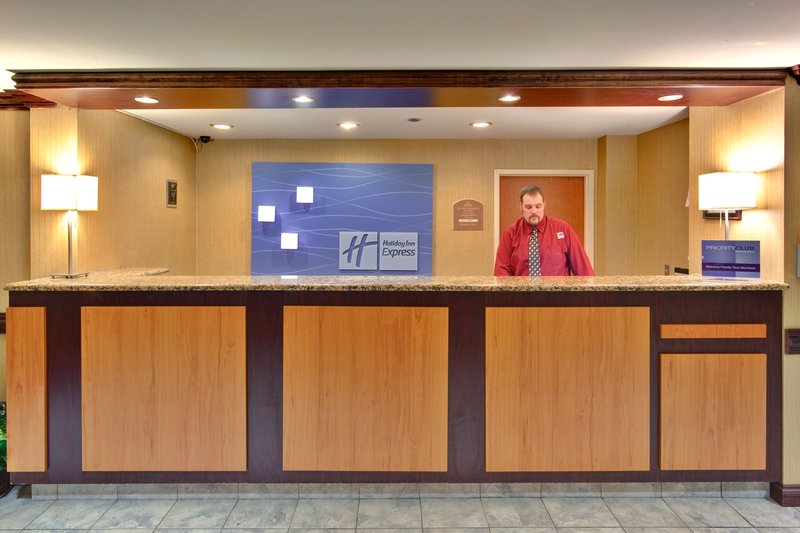 Holiday Inn Express FLINT-CAMPUS AREA - Flint, MI