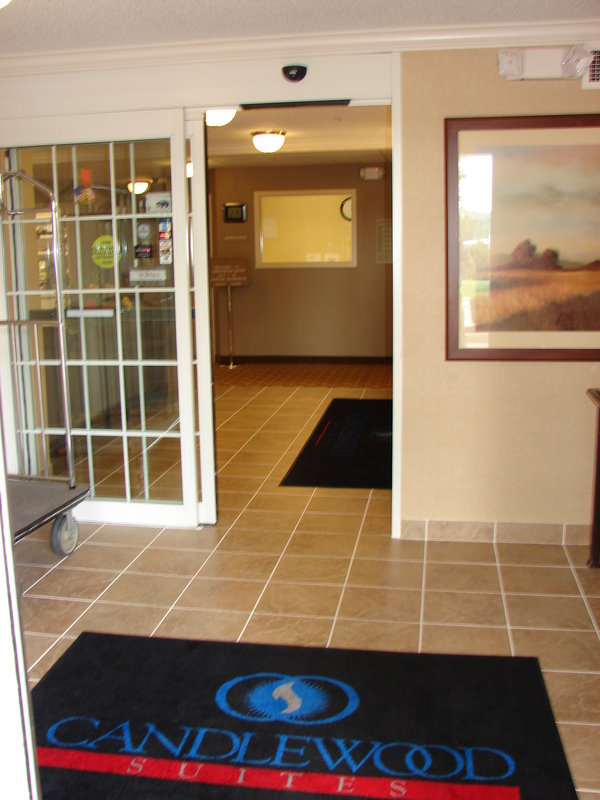 Candlewood Suites TOPEKA - Topeka, KS