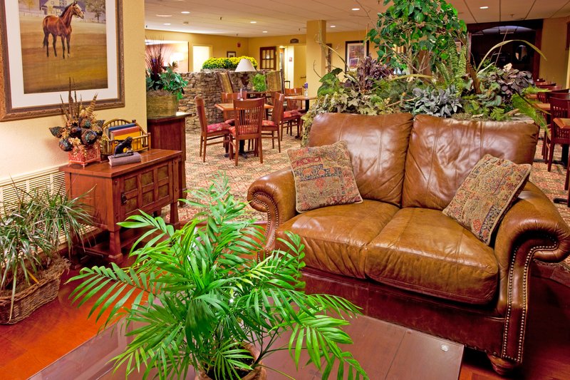 Holiday Inn Express Forsyth - Forsyth, GA