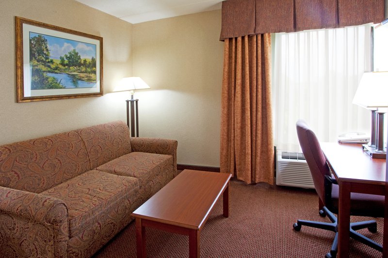 Holiday Inn Express Forsyth - Forsyth, GA