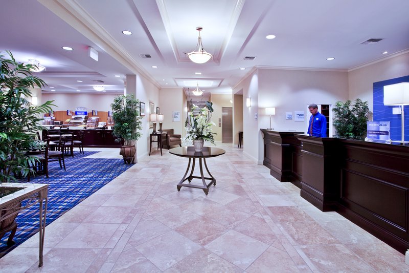 Holiday Inn Express & Suites FORT PIERCE WEST - Fort Pierce, FL