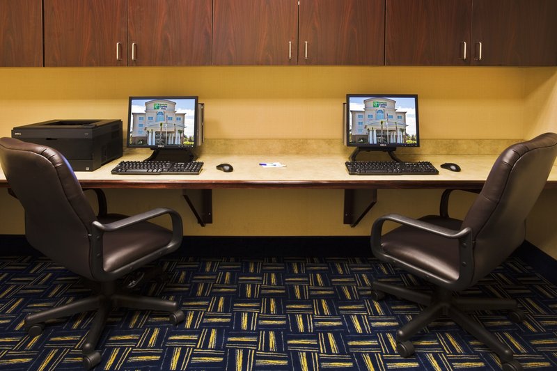 Holiday Inn Express & Suites FORT PIERCE WEST - Fort Pierce, FL