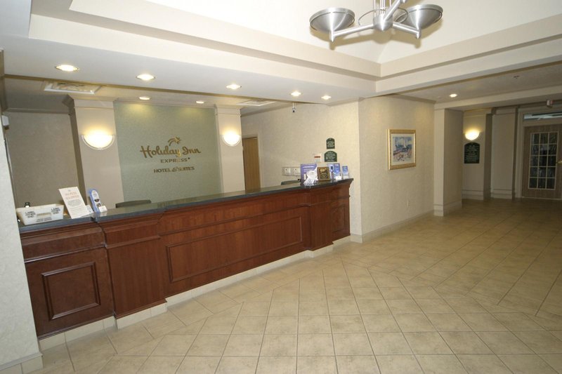 Holiday Inn Express & Suites PALM COAST - FLAGLER BCH AREA - Daytona Beach, FL