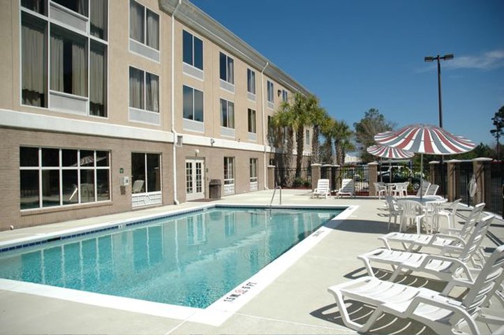 Holiday Inn Express & Suites PALM COAST - FLAGLER BCH AREA - Daytona Beach, FL