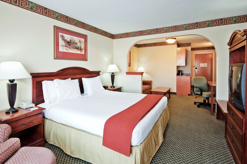 Holiday Inn Express & Suites FOREST - Pulaski, MS
