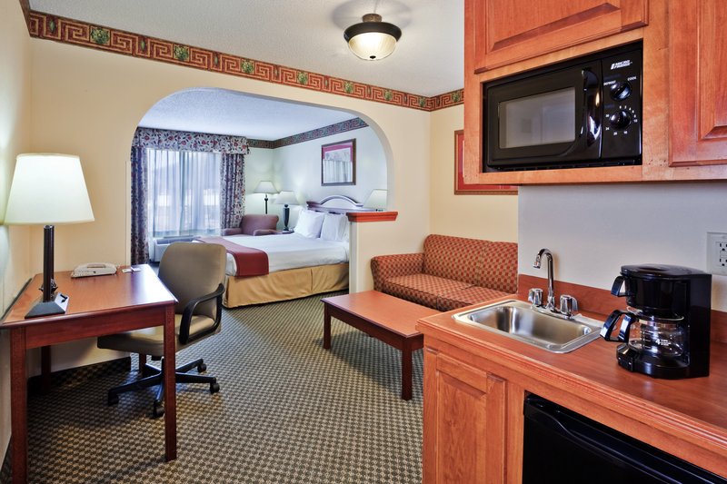 Holiday Inn Express & Suites FOREST - Pulaski, MS