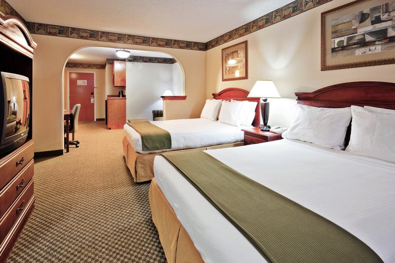 Holiday Inn Express & Suites FOREST - Pulaski, MS