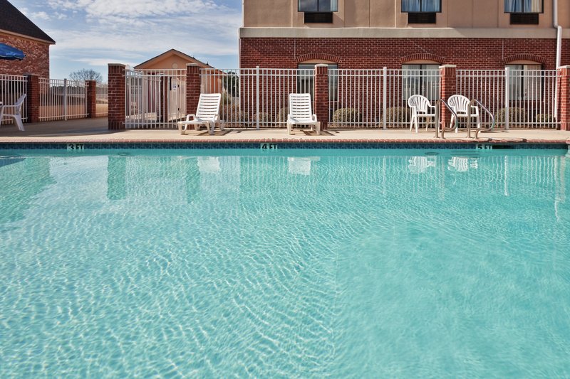 Holiday Inn Express & Suites FOREST - Pulaski, MS