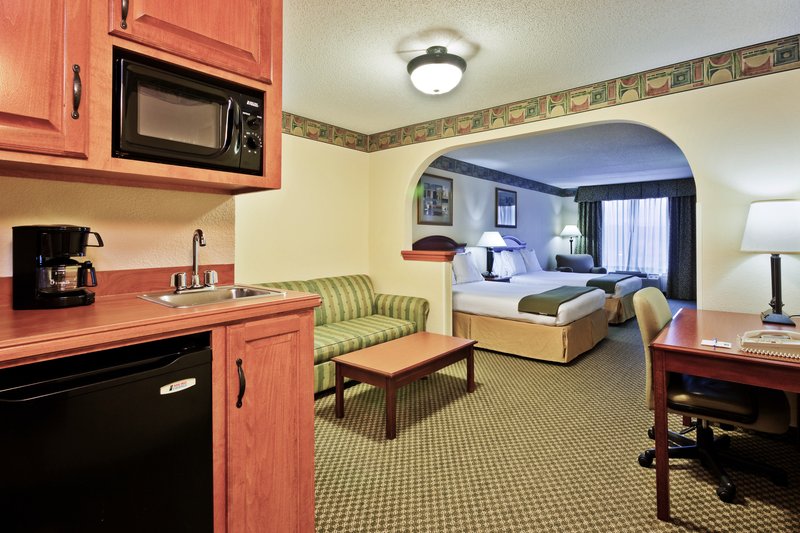 Holiday Inn Express & Suites FOREST - Pulaski, MS