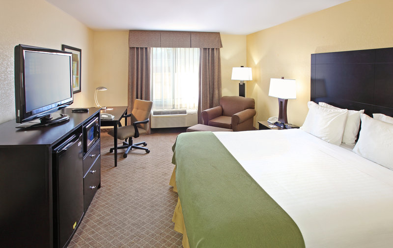 Holiday Inn Express Hotel & Suites PINE BLUFF - Pine Bluff, AR