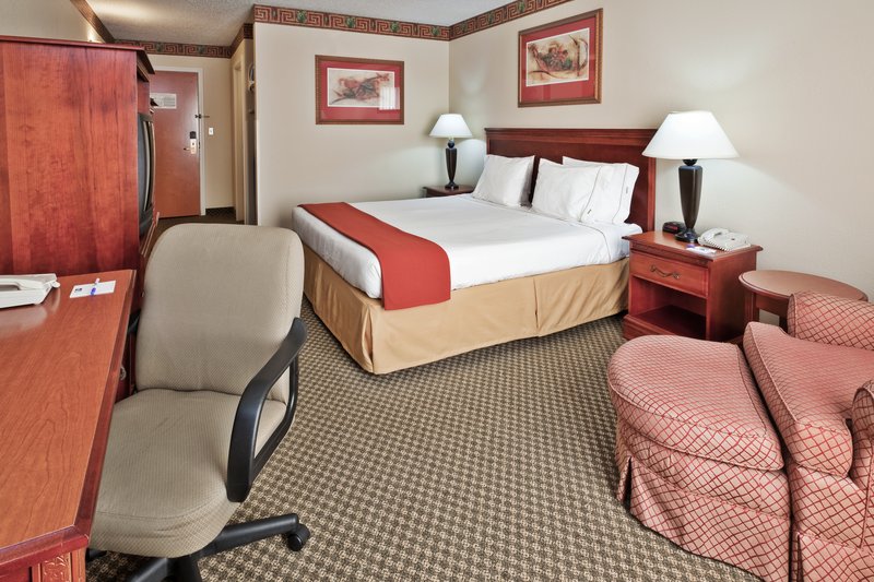 Holiday Inn Express & Suites FOREST - Pulaski, MS