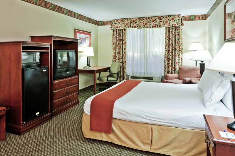 Holiday Inn Express & Suites FOREST - Pulaski, MS