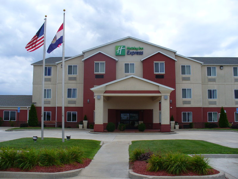 HOLIDAY INN EXPRESS - Fulton, MO