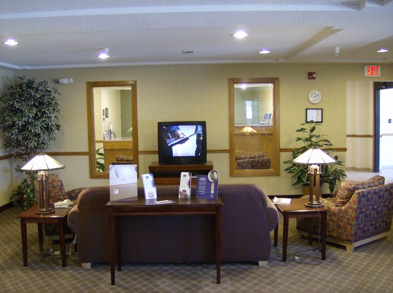 HOLIDAY INN EXPRESS - Fulton, MO