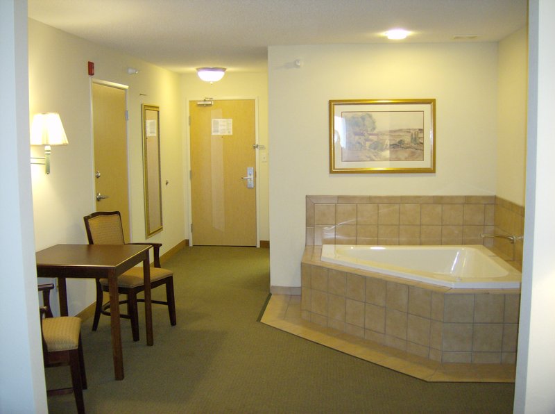 HOLIDAY INN EXPRESS - Fulton, MO